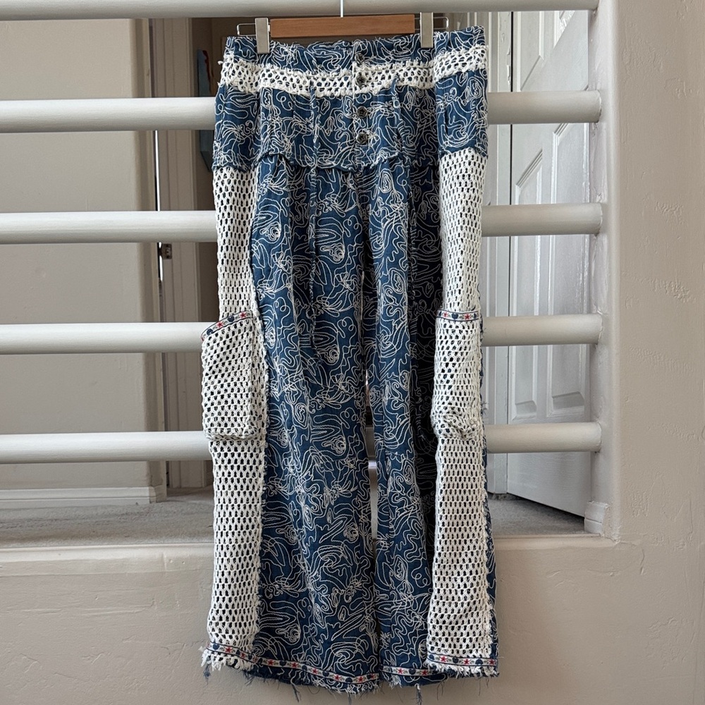 POL Blue and White Swirl Design Pants SZ L NWOT
